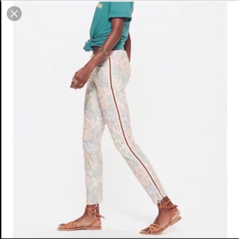 MOTHER The Looker Ankle Fray Jeans